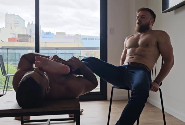 A long feet play and a hot fuck robin mcqueenn, kostya kazenny